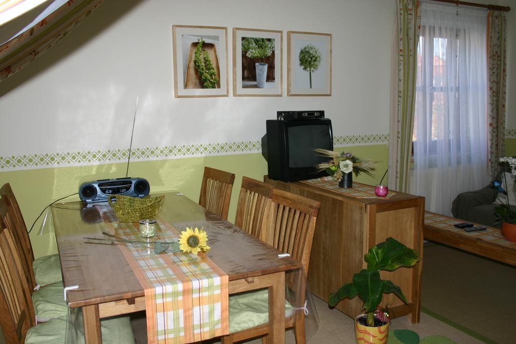 Naturparkbauernhof Poeltl ペラウ 部屋 写真